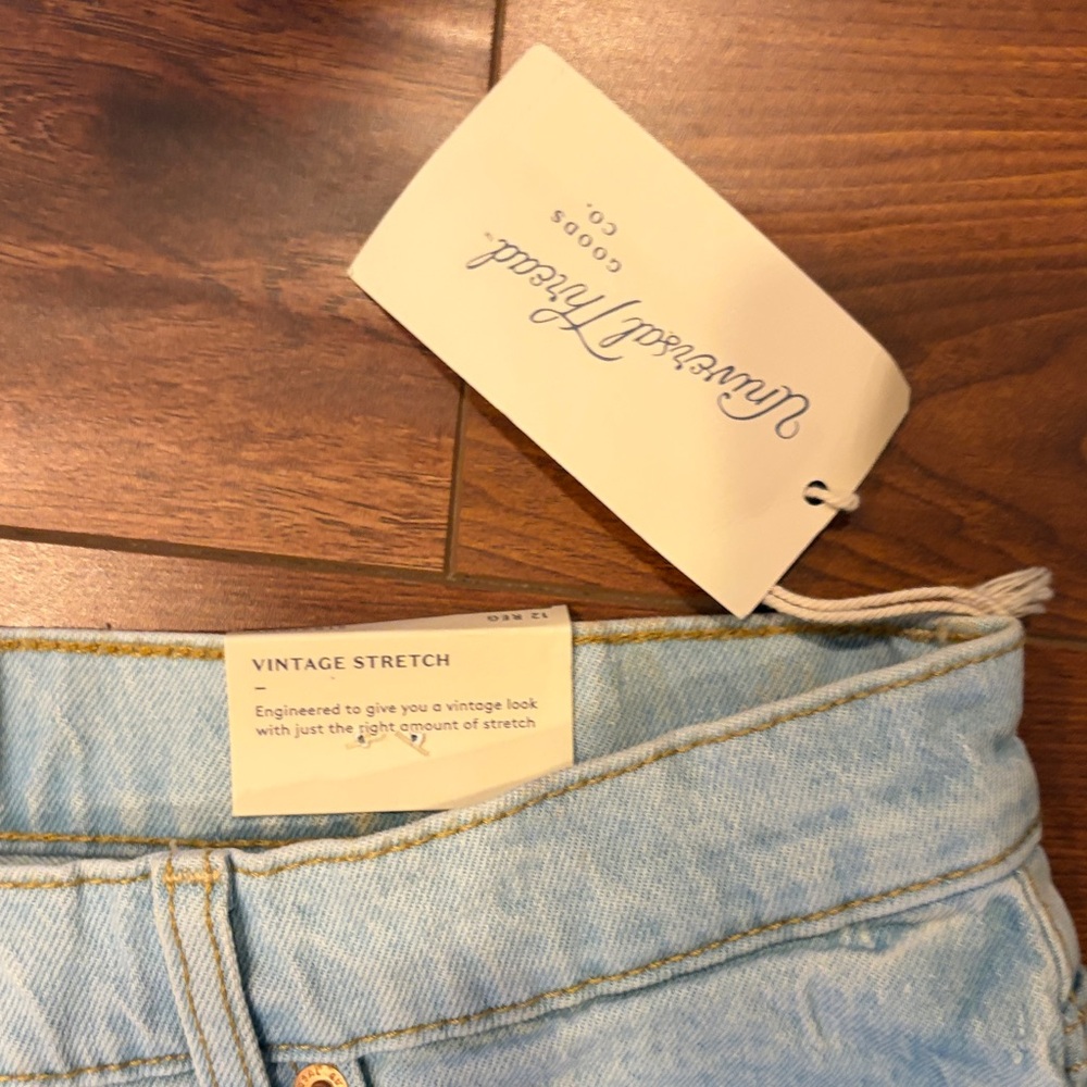 Universal Thread Light Blue Vintage Stretch Straight Distressed Jean Size 12/31R - Picture 5 of 13